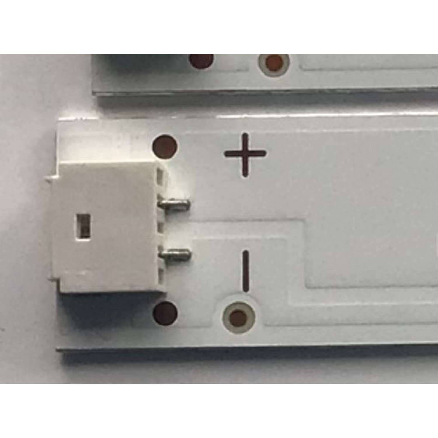 KIT DE LED'S PARA TV JVC ( 10 PZ ) / NUMERO DE PARTE JL.D55091330-140CR-M / 18AE630 / 035-550-3030-N / 018014 / PANEL C140-A550N-N02G / MODELO SI55FS - Imagen 3